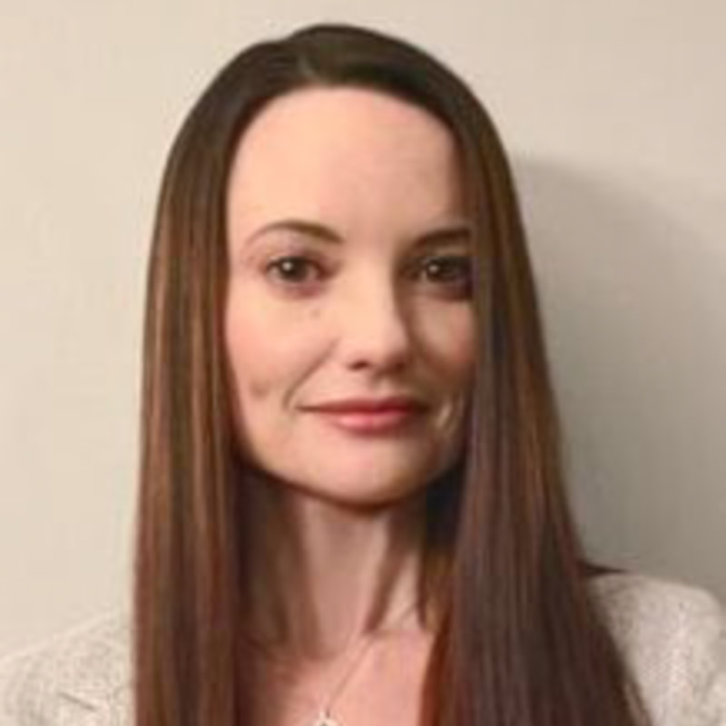 Laura Harper Headshot
